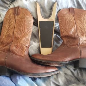 Nocona boots size 11eee